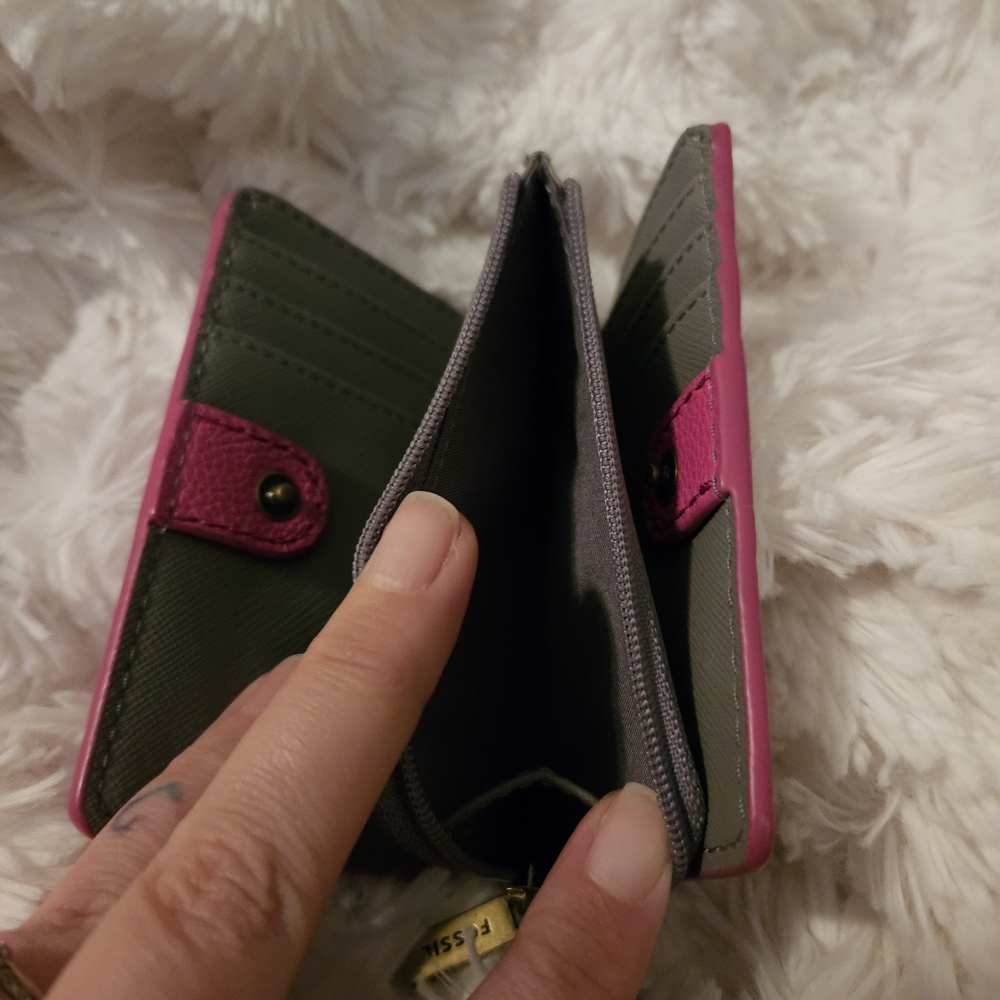💗 Pink Fossil Leather Wallet - Picture 6 of 8